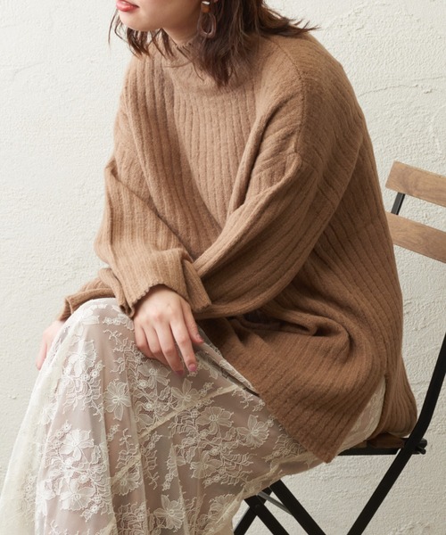 natural couture(ナチュラルクチュール)の「【WEB限定】ワイドリブブークレニットチュニック(ニット/セーター・レディース・ベージュ/アイボリー/ライム/ブラウン・FREE)」の3枚目の写真