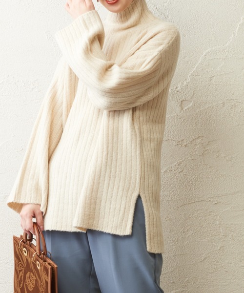 natural couture(ナチュラルクチュール)の「【WEB限定】ワイドリブブークレニットチュニック(ニット/セーター・レディース・ベージュ/アイボリー/ライム/ブラウン・FREE)」の2枚目の写真