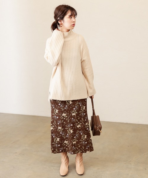 natural couture(ナチュラルクチュール)の「【WEB限定】ワイドリブブークレニットチュニック(ニット/セーター・レディース・ベージュ/アイボリー/ライム/ブラウン・FREE)」の7枚目の写真