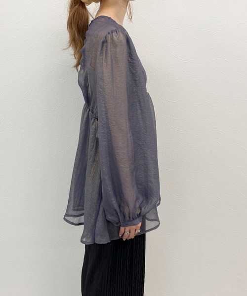 archives(アルシーヴ)の「バックオープンリボンブラウス(シャツ/ブラウス・レディース・ベージュ/ネイビー/モカ・MEDIUM)」の9枚目の写真