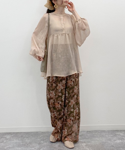 archives(アルシーヴ)の「バックオープンリボンブラウス(シャツ/ブラウス・レディース・ベージュ/ネイビー/モカ・MEDIUM)」の19枚目の写真