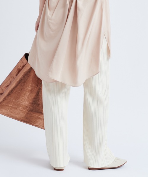 DouDou（ドゥドゥ）の「【新色追加】AWランダムプリーツワイドパンツ（その他パンツ・レディース・オフホワイト/ブラック/ライトグレー/グリーン/キャメル/チャコールグレー・FREE）」の2枚目の写真