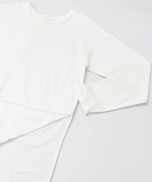 KBF（ケイビーエフ）の「バックヘンリーオーバーサイズTシャツ（Tシャツ/カットソー・レディース・ベージュ/オフホワイト/グレー系その他・ONE）」の4枚目の写真
