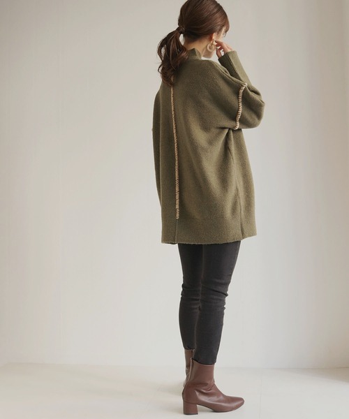 HER CLOSET(ハークローゼット)の「【HER CLOSET】配色ハンドステッチボリュームニットプルオーバー COLOR-STITCH VOLUME KNIT PULLOVER(ニット/セーター・レディース・アイボリー/ブラック/グレイッシュベージュ/ライトブラウン/カーキ・M)」の17枚目の写真