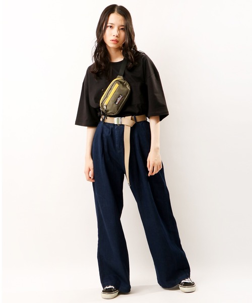 KRIFF MAYER（クリフメイヤー）の「KRIFF MAYER はっ水加工 パッカブル仕様 ミニ ウエストバッグ（ボディバッグ/ウエストポーチ・メンズ・ブラック/オリーブ/オレンジ/ベージュ・FREE）」の7枚目の写真