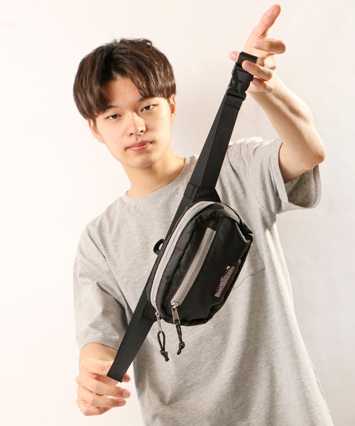 KRIFF MAYER（クリフメイヤー）の「KRIFF MAYER はっ水加工 パッカブル仕様 ミニ ウエストバッグ（ボディバッグ/ウエストポーチ・メンズ・ブラック/オリーブ/オレンジ/ベージュ・FREE）」の12枚目の写真