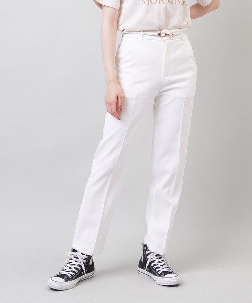 SPINNS（スピンズ）の「カラーテーパードパンツ（スラックス・レディース・ブラック/ベージュ/ホワイト/ダークブルー/グリーン/ダークグリーン・M/S）」の2枚目の写真