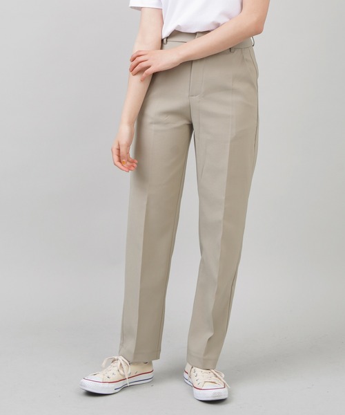 SPINNS（スピンズ）の「カラーテーパードパンツ（スラックス・レディース・ブラック/ベージュ/ホワイト/ダークブルー/グリーン/ダークグリーン・M/S）」の5枚目の写真