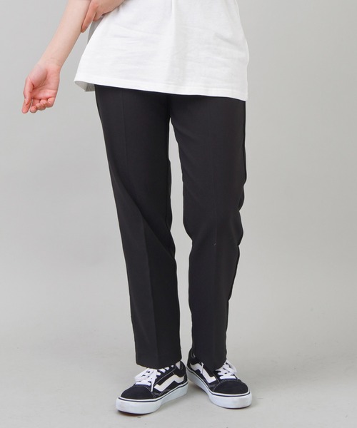 SPINNS（スピンズ）の「カラーテーパードパンツ（スラックス・レディース・ブラック/ベージュ/ホワイト/ダークブルー/グリーン/ダークグリーン・M/S）」の3枚目の写真