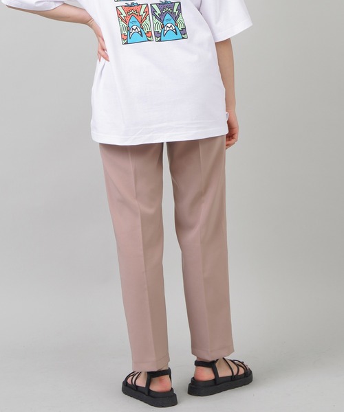 SPINNS（スピンズ）の「カラーテーパードパンツ（スラックス・レディース・ブラック/ベージュ/ホワイト/ダークブルー/グリーン/ダークグリーン・M/S）」の9枚目の写真