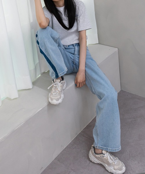 UNE MANSION(ユヌマンション)の「サイドラインポイントデニムパンツ(デニムパンツ・レディース・ブルー・SMALL/MEDIUM/LARGE)」の6枚目の写真