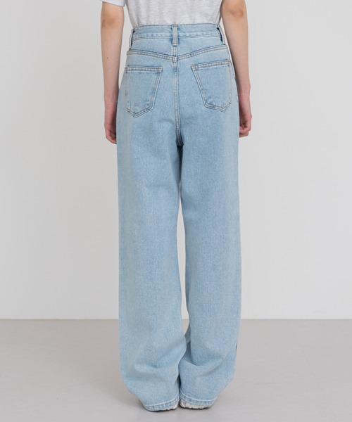 UNE MANSION(ユヌマンション)の「サイドラインポイントデニムパンツ(デニムパンツ・レディース・ブルー・SMALL/MEDIUM/LARGE)」の13枚目の写真