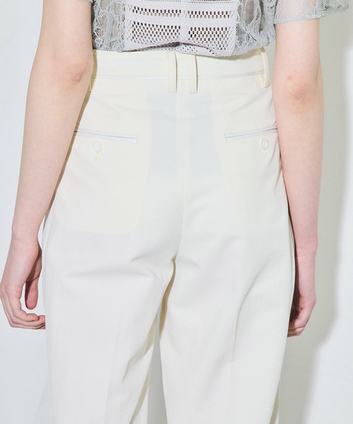 UNITED TOKYO（ユナイテッドトウキョウ）の「タックテーパードパンツ