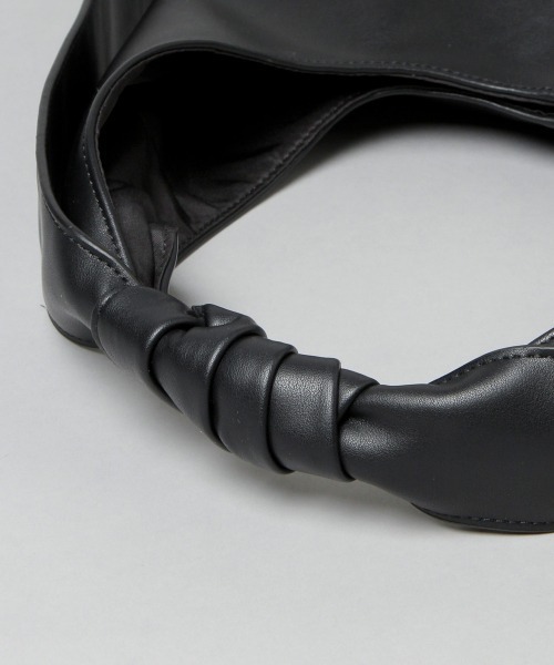 HARE（ハレ）の「シンセティックレザートートバッグ(HARE)（トートバッグ・レディース・ブラック・FREE）」の7枚目の写真