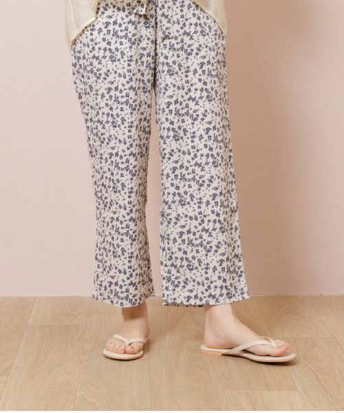 flower（フラワー）の「ヌーディカラービーチサンダル（サンダル・レディース・ベージュ/アイボリー/グリーン・SMALL/MEDIUM）」の5枚目の写真