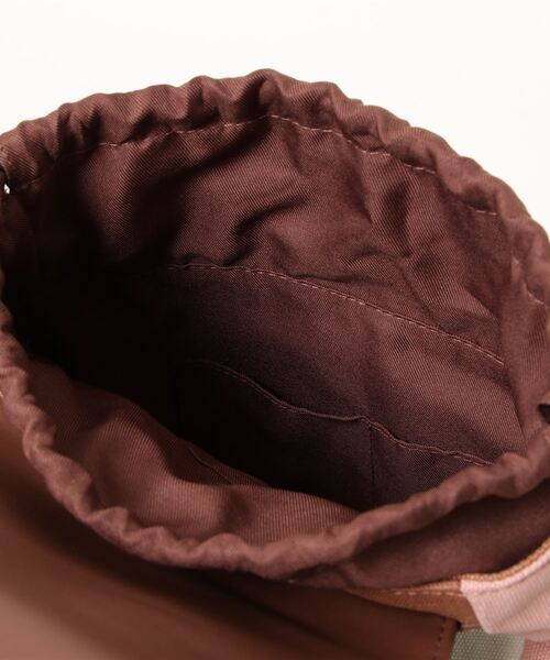 Clelia（クレリア）の「マルチカラーキャンバス×合成皮革フラップリュックサック（バックパック/リュック・レディース・パープル系その他/グレー系その他/ラベンダー/ピンク系その他/ブラウン系その他・ONE SIZE）」の15枚目の写真