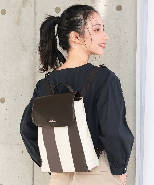 Clelia（クレリア）の「マルチカラーキャンバス×合成皮革フラップリュックサック（バックパック/リュック・レディース・パープル系その他/グレー系その他/ラベンダー/ピンク系その他/ブラウン系その他・ONE SIZE）」の2枚目の写真