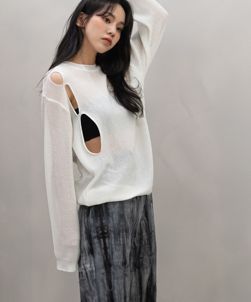 UNE MANSION（ユヌマンション）の「ユニークスリーホールニット（Tシャツ/カットソー・レディース・ホワイト/ブラック/グレー・FREE）」の2枚目の写真