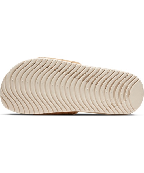 NIKE(ナイキ)の「ナイキ カワ スライド SE 2 GS/PS DA2638(サンダル・キッズ・ホワイト/ダークパープル・17.0cm/18.0cm/19.0cm/20.0cm/21.0cm/22.0cm/23.0cm/24.0cm/25.0cm)」の8枚目の写真