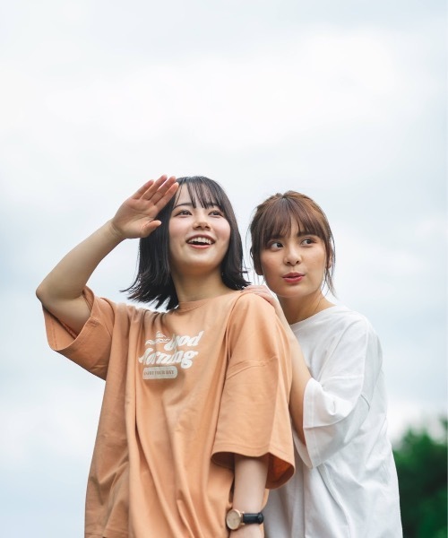 nemne store(ネンネストア)の「夏がはじまるロゴフォトアソートプリントT(Tシャツ/カットソー・レディース・ホワイト/ベージュ/パープル/オフホワイト/オレンジ/アイボリー/オートミール/ホワイト系その他・フリー)」の11枚目の写真