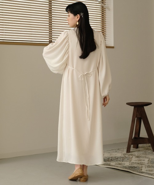 Bab（バブ）の「【WEB限定】フロント刺繍ワンピース（ワンピース・レディース・ブラック/ベージュ/アイボリー・M）」の7枚目の写真