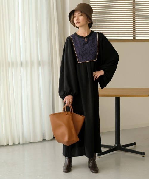 Bab（バブ）の「【WEB限定】フロント刺繍ワンピース（ワンピース