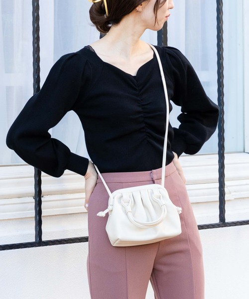 archives（アルシーヴ）の「フロントギャザーニットプルオーバー（ニット/セーター・レディース・オフホワイト/ブルー/グレイッシュベージュ/ブラック/グリーン・MEDIUM）」の3枚目の写真