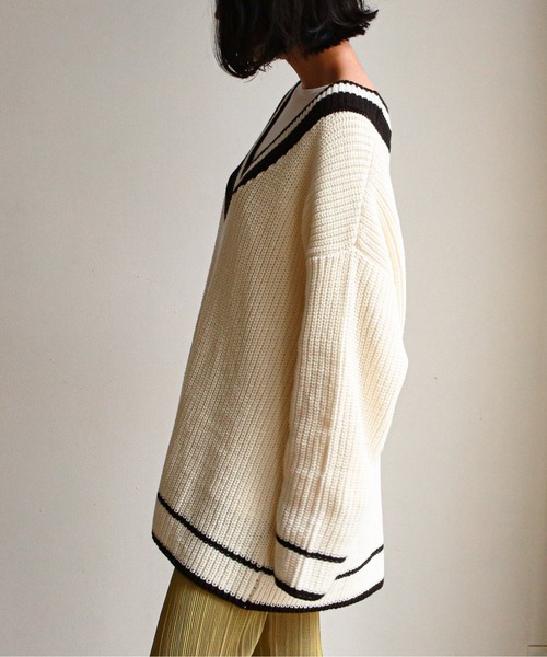 feepur（フェピュール）の「《ウォッシャブル》チルデンVネックオーバーニット（ニット/セーター・レディース・ブラック/オフホワイト/ブルー/グリーン系その他・MEDIUM）」の17枚目の写真