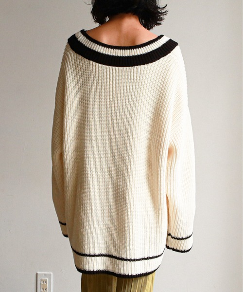 feepur（フェピュール）の「《ウォッシャブル》チルデンVネックオーバーニット（ニット/セーター・レディース・ブラック/オフホワイト/ブルー/グリーン系その他・MEDIUM）」の18枚目の写真