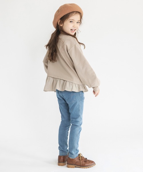 BRANSHES（ブランシェス）の「【WEB限定】裾フリルトレーナー（スウェット・キッズ・チャコールグレー/ベージュ/ラベンダー・130/110/140/150/100/120）」の18枚目の写真