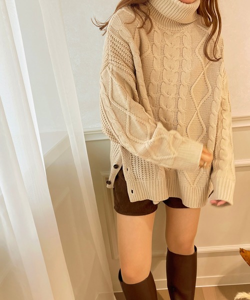 apres jour clair（アプレジュールクレア）の「【apres jour clair】サイドボタンケーブルニット（ニット/セーター・レディース・ダークブラウン/アイボリー/ブラウン系その他・フリー/X-LARGE）」の10枚目の写真