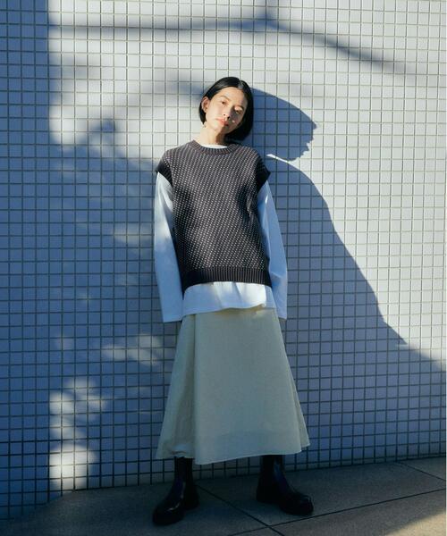 green label relaxing(グリーンレーベルリラクシング)の「【WEB限定】<GLR or> バーズアイ クルーネック ニット ベスト -ユニセックス-(ベスト・メンズ・ダークグリーン/ベージュ/ネイビー・M/S/L)」の9枚目の写真