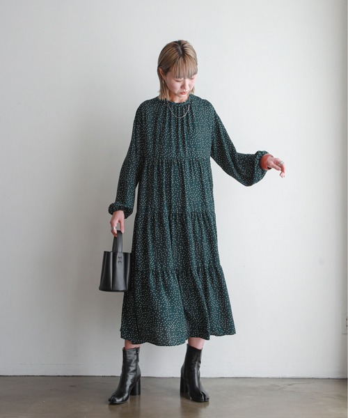 feepur(フェピュール)の「ドットティアードワンピース(ワンピース・レディース・ホワイト/ブラック/グリーン・SMALL/MEDIUM)」の4枚目の写真