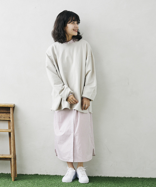 JOURNAL STANDARD relume（ジャーナルスタンダード　レリューム）の「CALIFORNIA オーバーサイズ スリットスウェット2（スウェット・メンズ・ブラック/ベージュ/グリーン/ネイビー/イエロー/ピンク・MEDIUM/LARGE）」の16枚目の写真