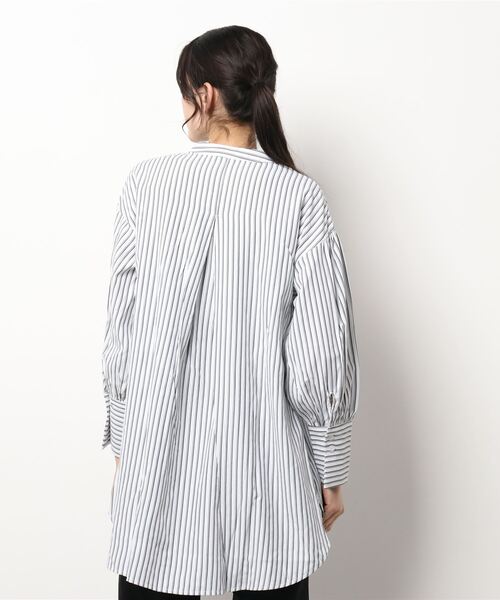 prose verse(プロズヴェール)の「バンドカラー袖ボリュームシャツ(シャツ/ブラウス・レディース・オフホワイト/サックスブルー/ブルー・フリ-)」の4枚目の写真