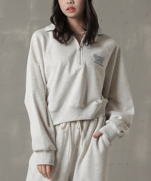 SPINNS（スピンズ）の「ワンポイントロゴ ハーフジップスウェット（スウェット・レディース・ブルー/オートミール/グリーン/ブラウン/オフホワイト・ONESIZE）」の4枚目の写真