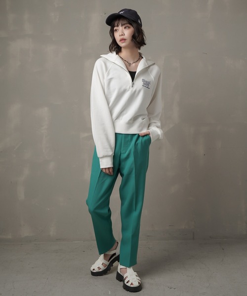 SPINNS（スピンズ）の「ワンポイントロゴ ハーフジップスウェット（スウェット・レディース・ブルー/オートミール/グリーン/ブラウン/オフホワイト・ONESIZE）」の19枚目の写真