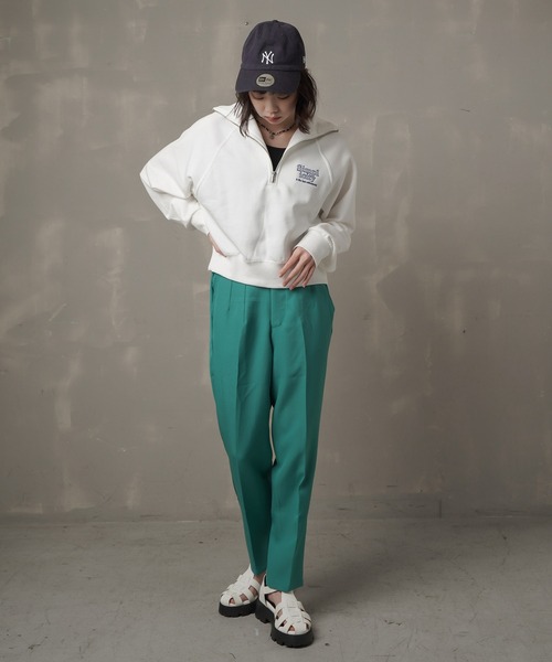 SPINNS（スピンズ）の「ワンポイントロゴ ハーフジップスウェット（スウェット・レディース・ブルー/オートミール/グリーン/ブラウン/オフホワイト・ONESIZE）」の18枚目の写真