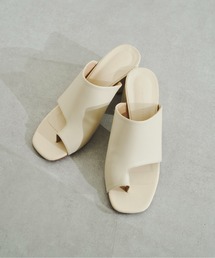 DouDou | Heel up tongue sandals(サンダル)