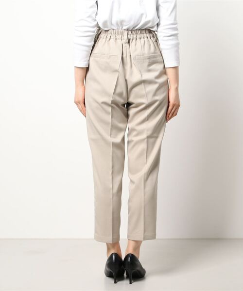 Samansa Mos2 blue（サマンサモスモスブルー）の「タックテーパードパンツ（その他パンツ・レディース・ブラック/ベージュ/ミント/ライトベージュ・ﾌﾘ-）」の6枚目の写真