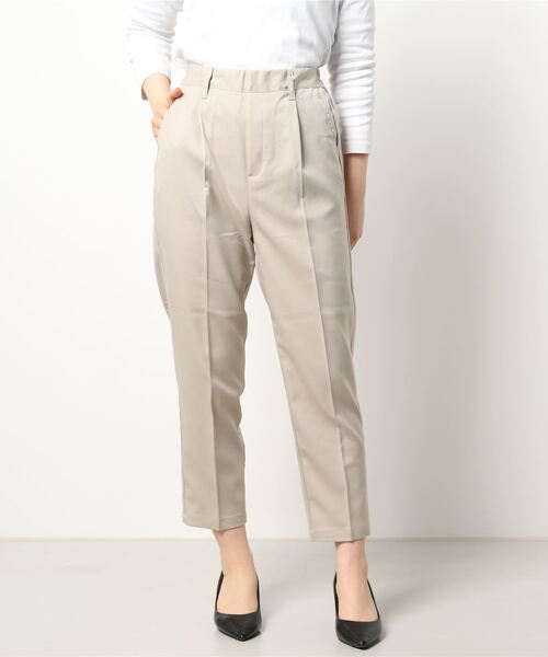 Samansa Mos2 blue（サマンサモスモスブルー）の「タックテーパードパンツ（その他パンツ・レディース・ブラック/ベージュ/ミント/ライトベージュ・ﾌﾘ-）」の8枚目の写真