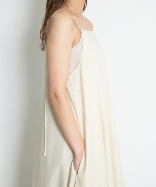 KBF（ケイビーエフ）の「2WAYキャミワンピース（ワンピース・レディース・ブラック/ダークブラウン/アイボリー/グリーン系その他・ONE）」の19枚目の写真