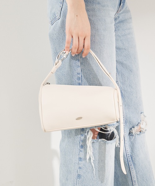 Chico(チコ)の「スクエアレザー細ベルトミニBAG(ハンドバッグ・レディース・アイボリー/ブラック/ミント・FREE)」の4枚目の写真