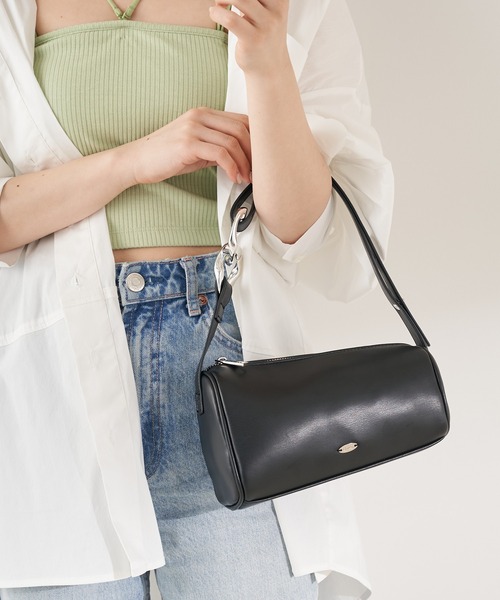 Chico(チコ)の「スクエアレザー細ベルトミニBAG(ハンドバッグ・レディース・アイボリー/ブラック/ミント・FREE)」の7枚目の写真