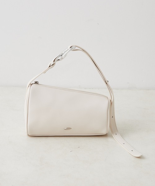 Chico(チコ)の「スクエアレザー細ベルトミニBAG(ハンドバッグ・レディース・アイボリー/ブラック/ミント・FREE)」の13枚目の写真