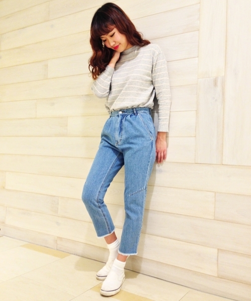 Kastane（カスタネ）の「【Kastane】断ち切りデニムパンツ（デニムパンツ・レディース・ライトブルー・MEDIUM/SMALL）」の16枚目の写真