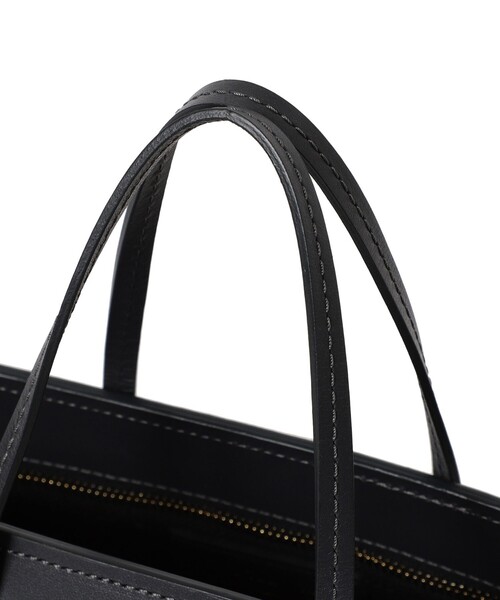 CHRISTIAN VILLA（クリスチャンヴィラ）の「CHRISTIAN VILLA × Demi-Luxe BEAMS / 別注 スクエアバッグ（ショルダーバッグ・レディース・ベージュ/ネイビー・ONE SIZE）」の15枚目の写真