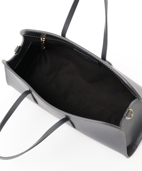 CHRISTIAN VILLA（クリスチャンヴィラ）の「CHRISTIAN VILLA × Demi-Luxe BEAMS / 別注 スクエアバッグ（ショルダーバッグ・レディース・ベージュ/ネイビー・ONE SIZE）」の17枚目の写真