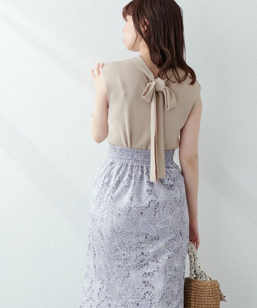 natural couture(ナチュラルクチュール)の「印象の違いを楽しめる ちょっと大人な2WAYボータイニット(ニット/セーター・レディース・オフホワイト/ブラック/グレイッシュベージュ/グリーン・FREE)」の12枚目の写真