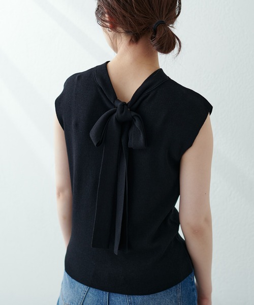 natural couture(ナチュラルクチュール)の「印象の違いを楽しめる ちょっと大人な2WAYボータイニット(ニット/セーター・レディース・オフホワイト/ブラック/グレイッシュベージュ/グリーン・FREE)」の13枚目の写真